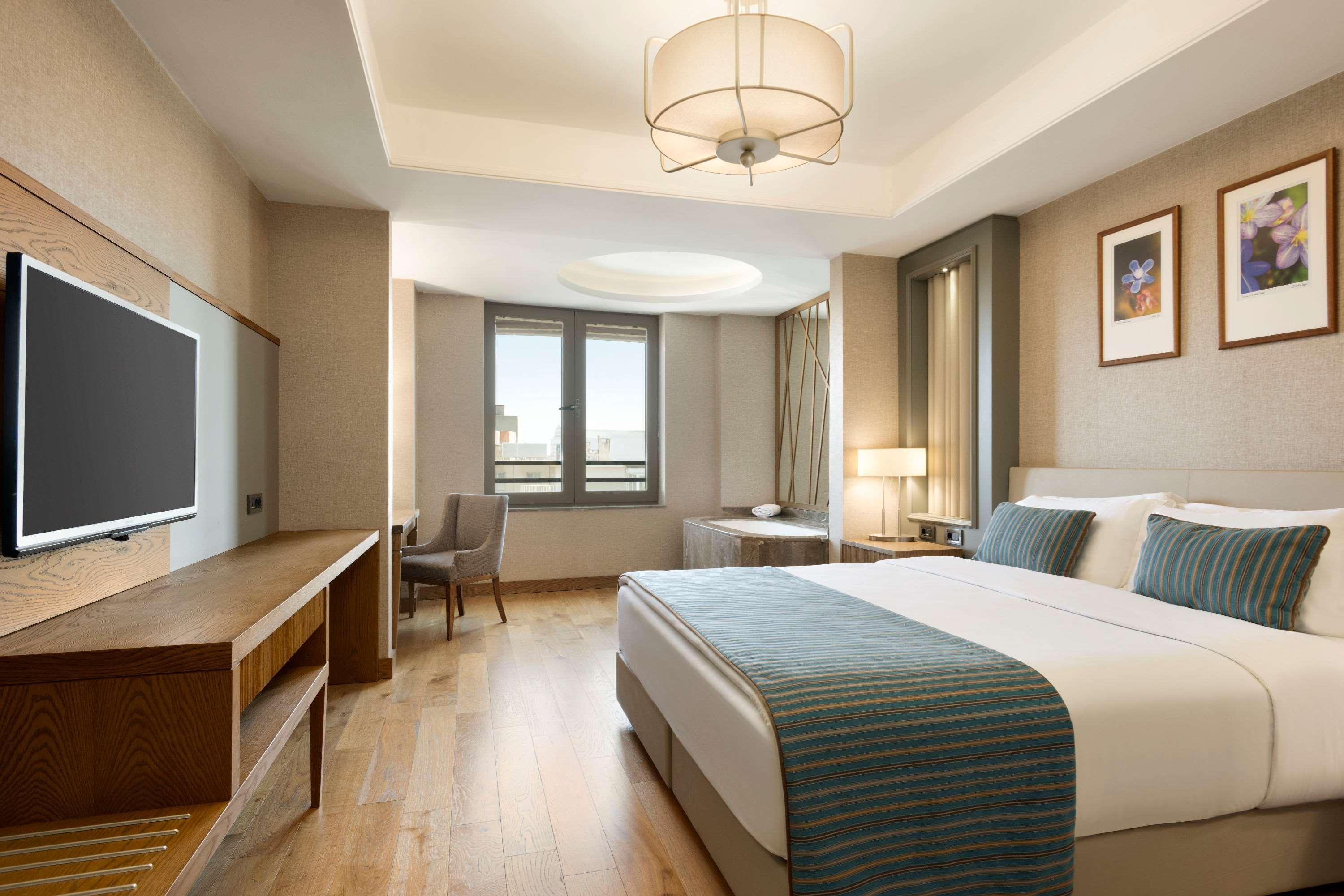 Ramada Hotel & Suites Adana Luaran gambar