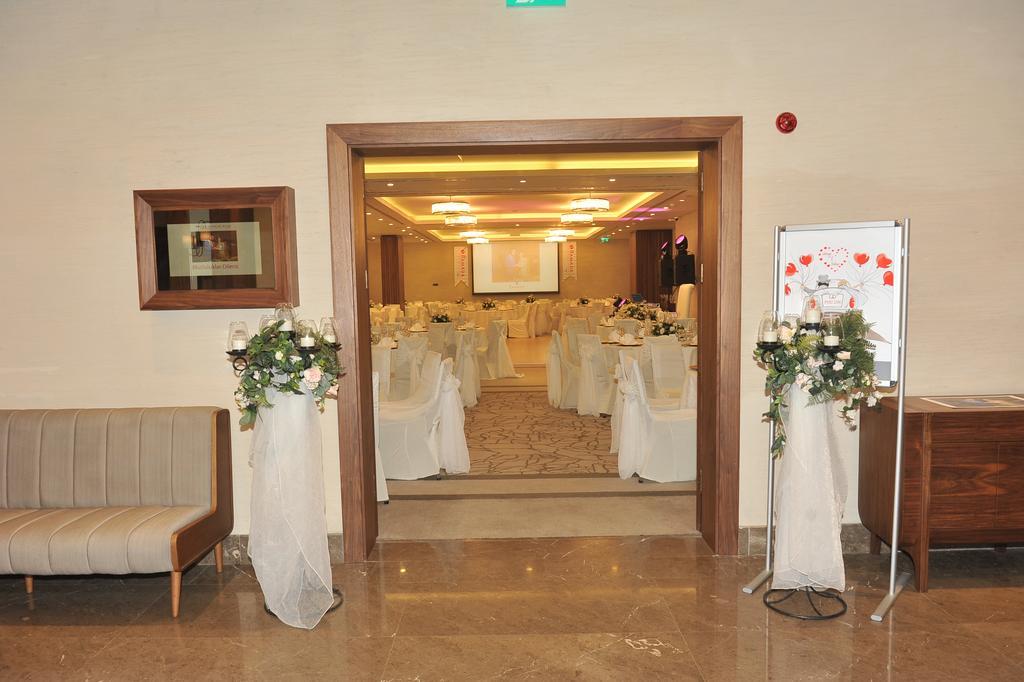 Ramada Hotel & Suites Adana Luaran gambar