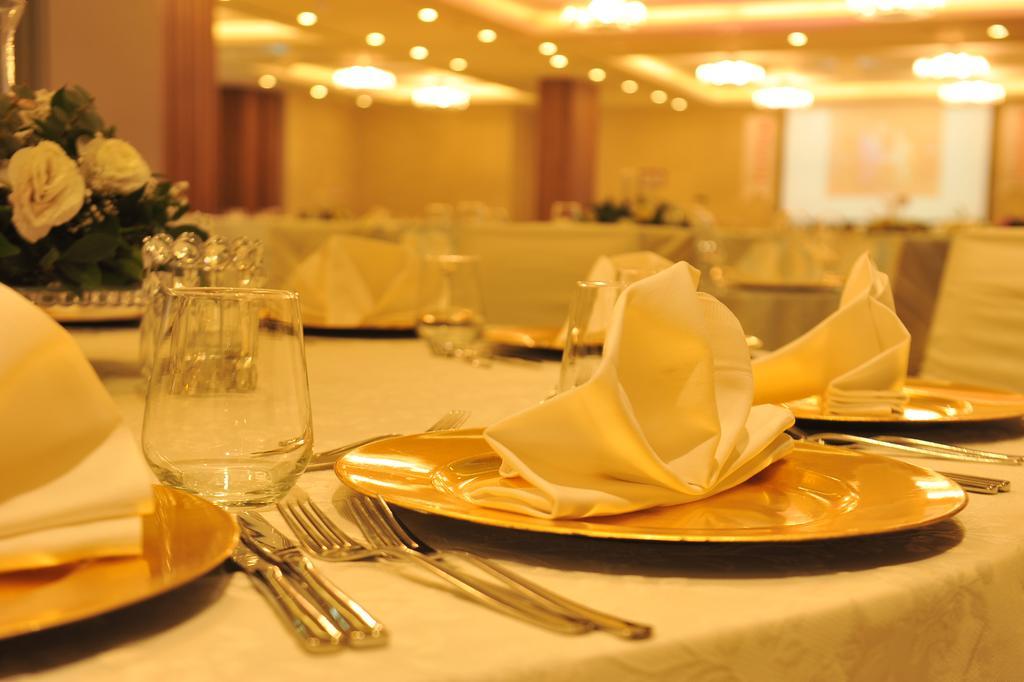Ramada Hotel & Suites Adana Luaran gambar